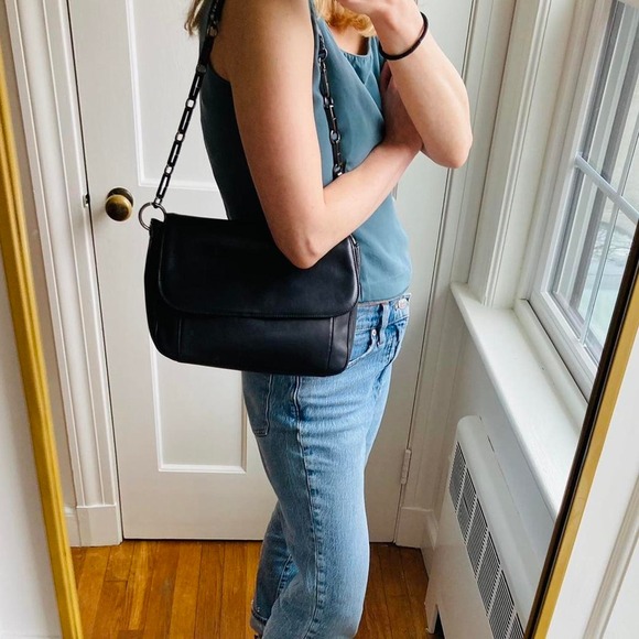 Buttery soft 90s Liz Claiborne vintage black shoulder bag - Picture 7 of 7